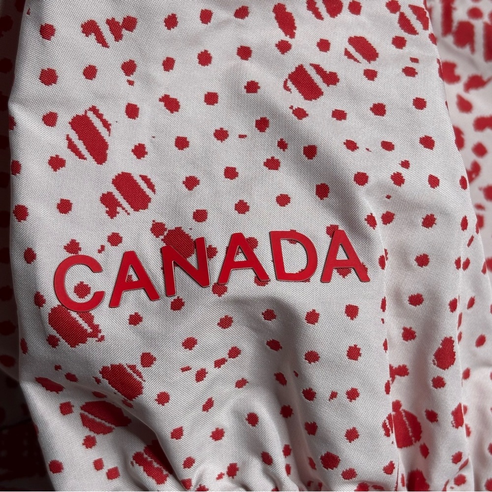 Lululemon 2024 Olympic Team Canada Convertible Jacket - Picture 5 of 9